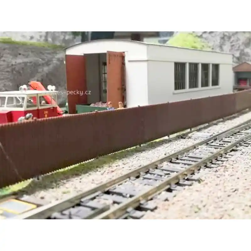 Plaňkový plot hustý o výšce 2 m, kulaté konce, 5 kusů, H0, ES Pečky 23429 Tovární Cena