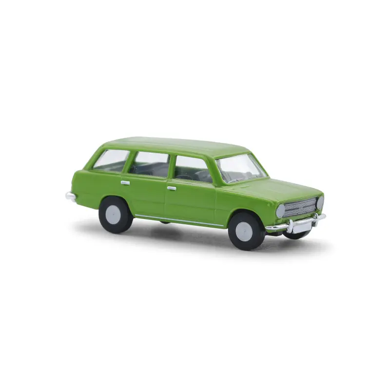 Osobní automobil Fiat 124 Kombi, zelený, TT, Busch 87077 Finální Výprodej
