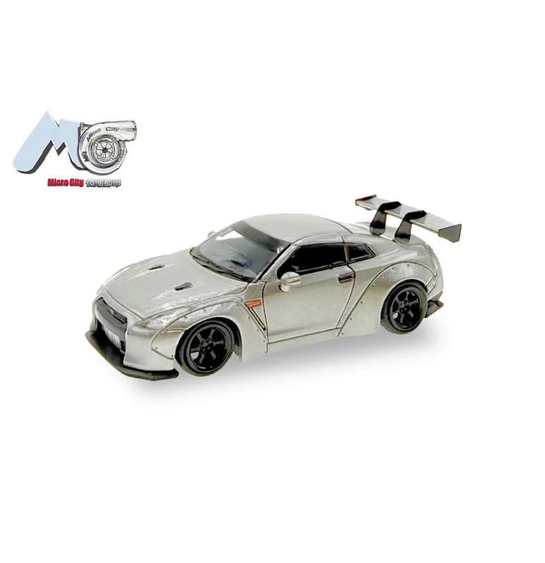 Akční Nabídka Nissan GTR 35, silber