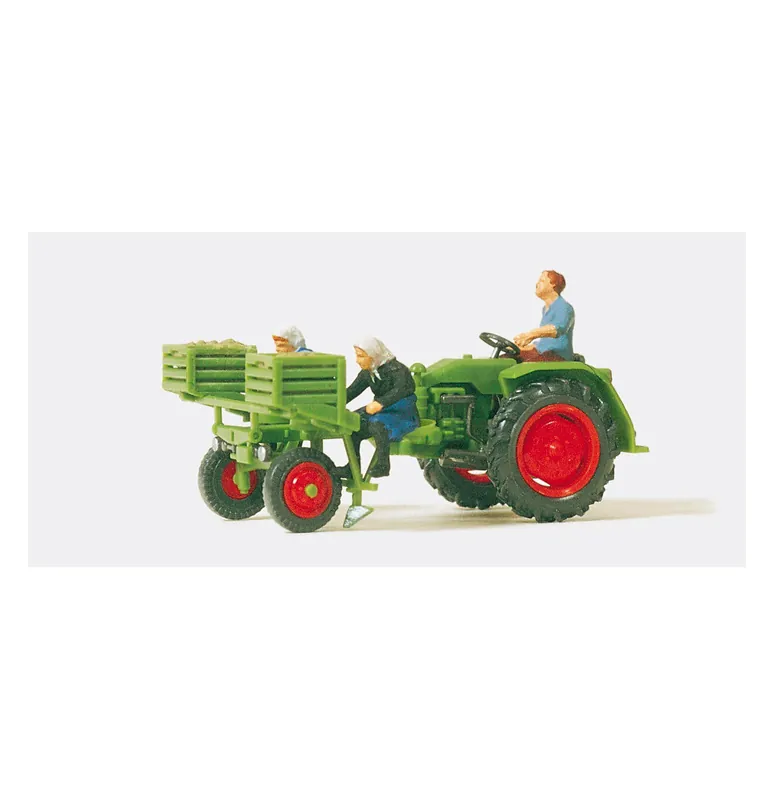 Traktor s korbou a sázečem brambor Sleva