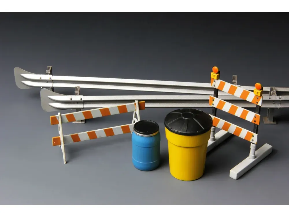 Barricades & Highway Guardrail 1/35 Ověřený