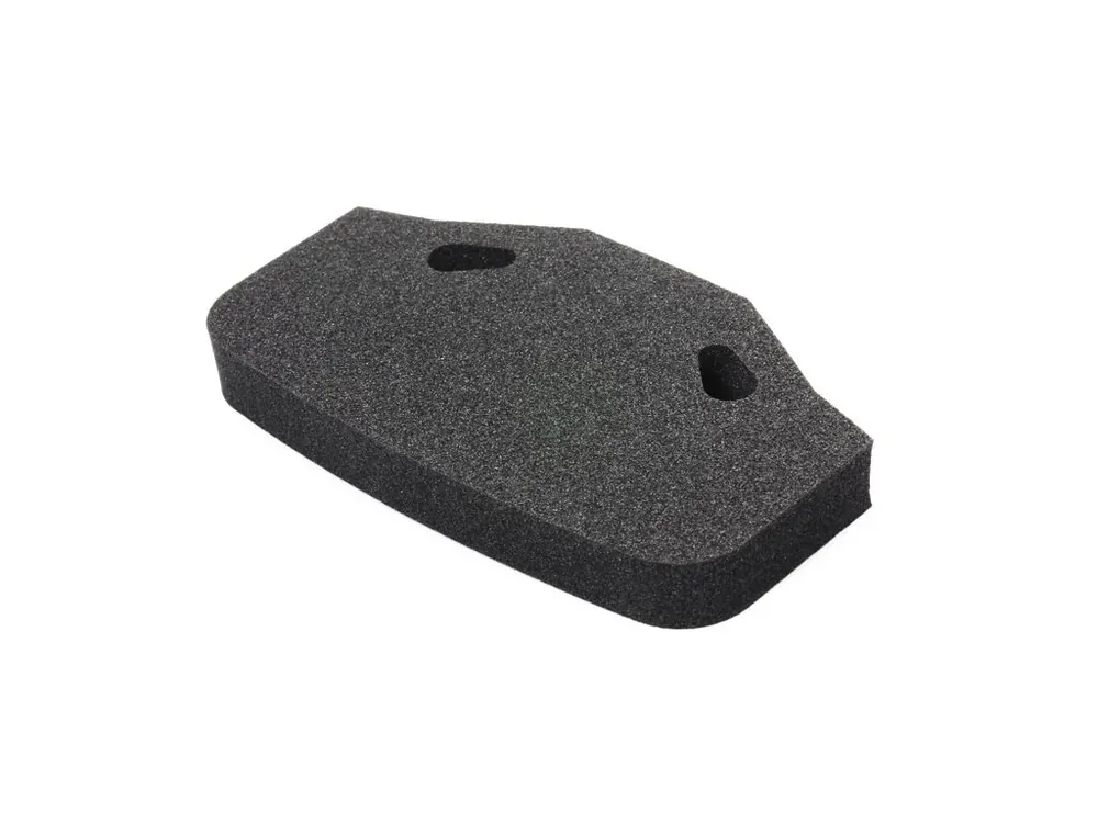 Hit Sezóny Nárazník XL Urethan Bumper Black pre TT-02/TT-01E 1/10