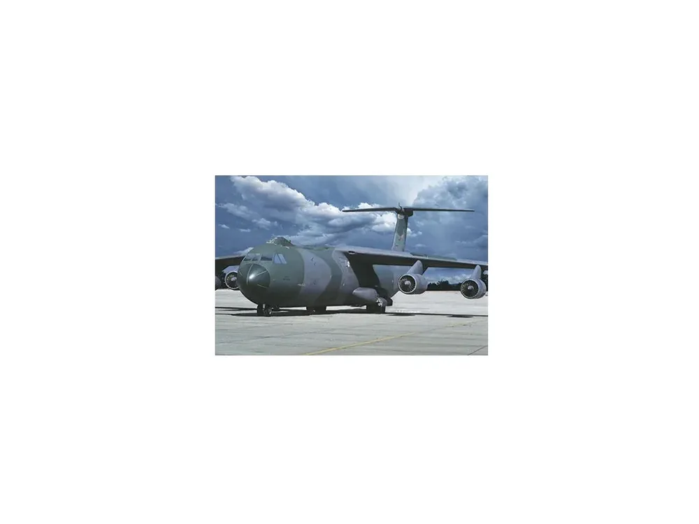 Lockheed C-141B Starlifter 1/144 Must-Have