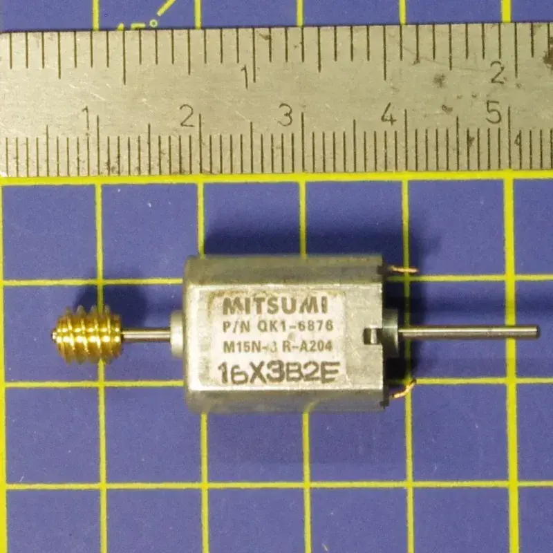 Pouze Dnes Motor 12 x 15 x 19mm, 12V, třípólový s menším šnekem, Mitsumi
